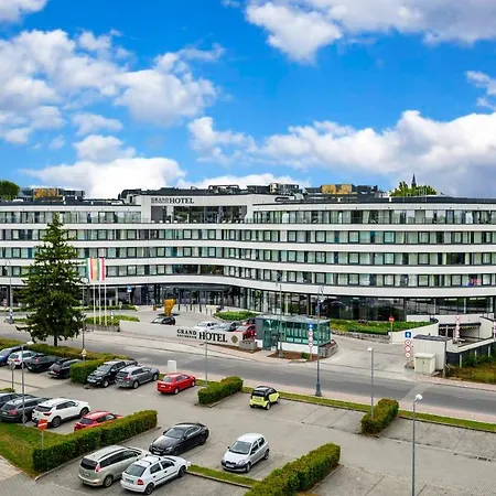 酒店 Grand