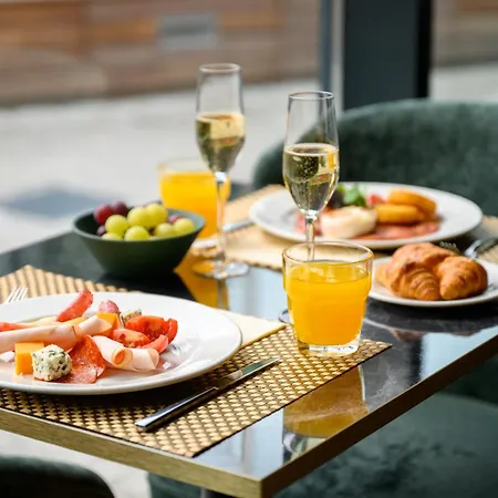 Grand 4* 艾斯特根