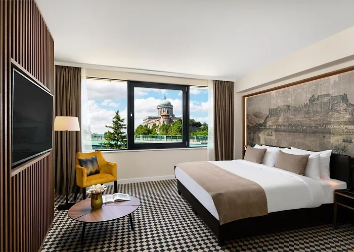 Hotel Grand 4*